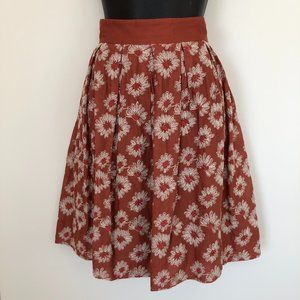 Daisy Embroidered Full Skirt Size 10